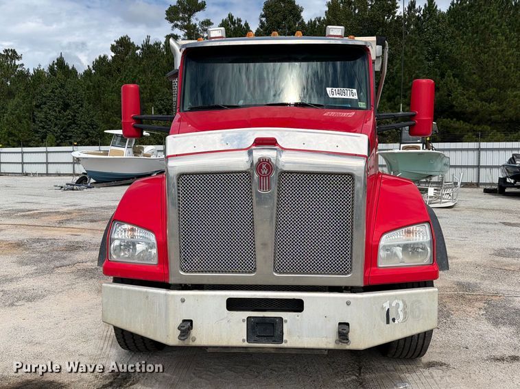 image for item YA4198 2020 Kenworth T880 dump truck