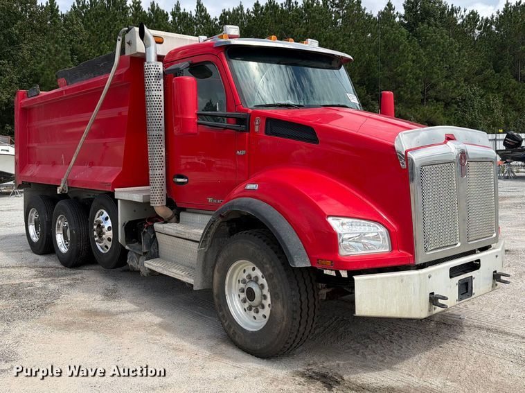 image for item YA4198 2020 Kenworth T880 dump truck
