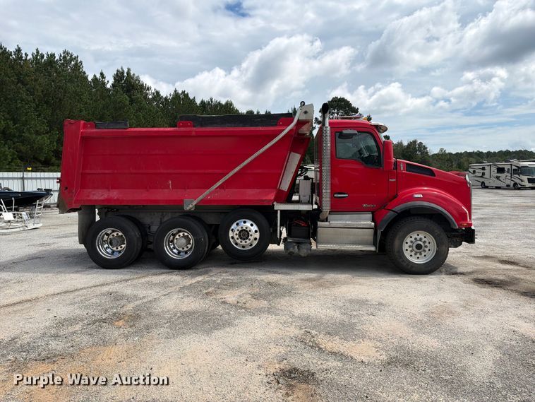 image for item YA4198 2020 Kenworth T880 dump truck