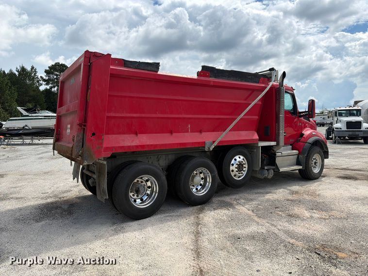 image for item YA4198 2020 Kenworth T880 dump truck