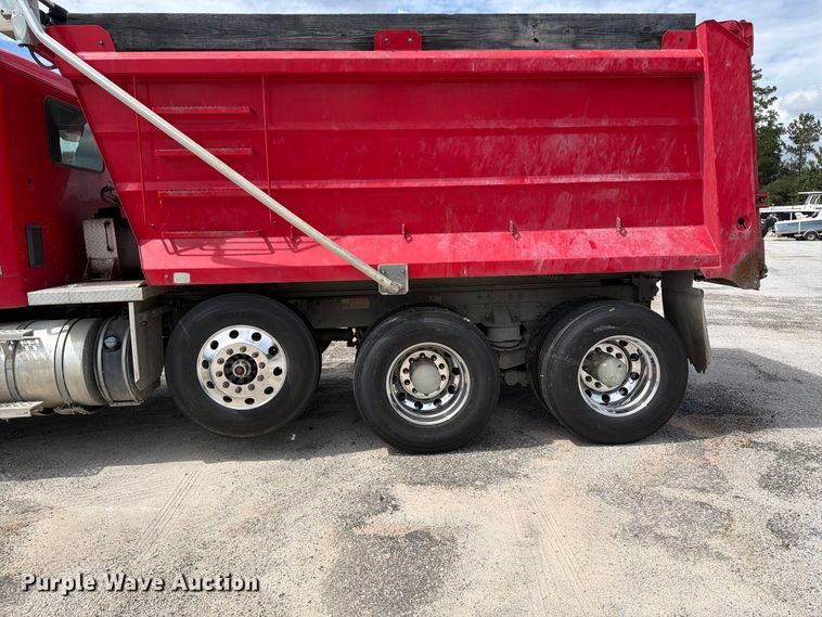 image for item YA4198 2020 Kenworth T880 dump truck