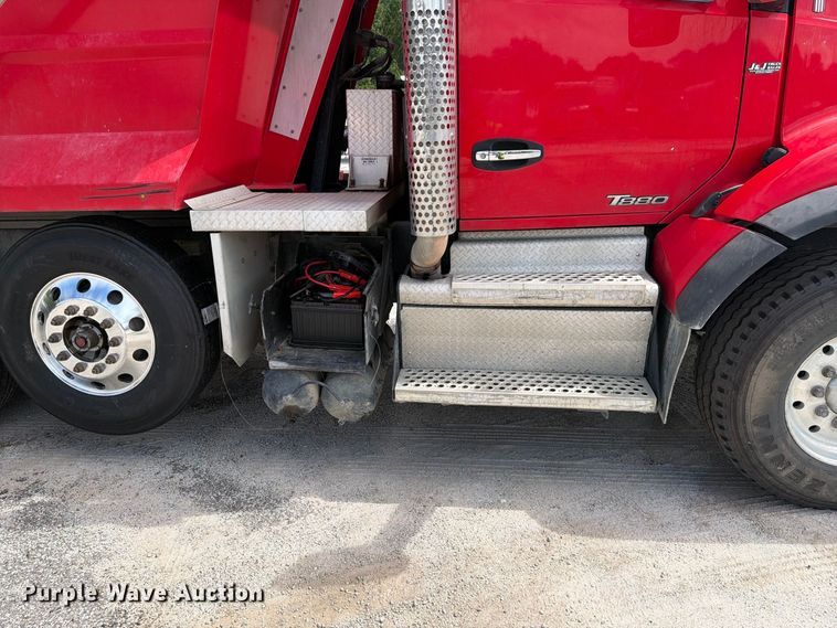 image for item YA4198 2020 Kenworth T880 dump truck