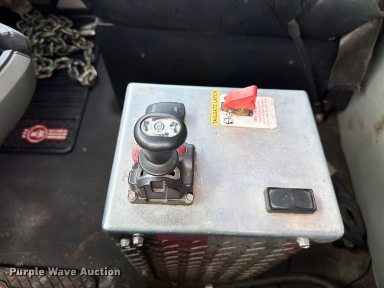 image for item YA4198 2020 Kenworth T880 dump truck