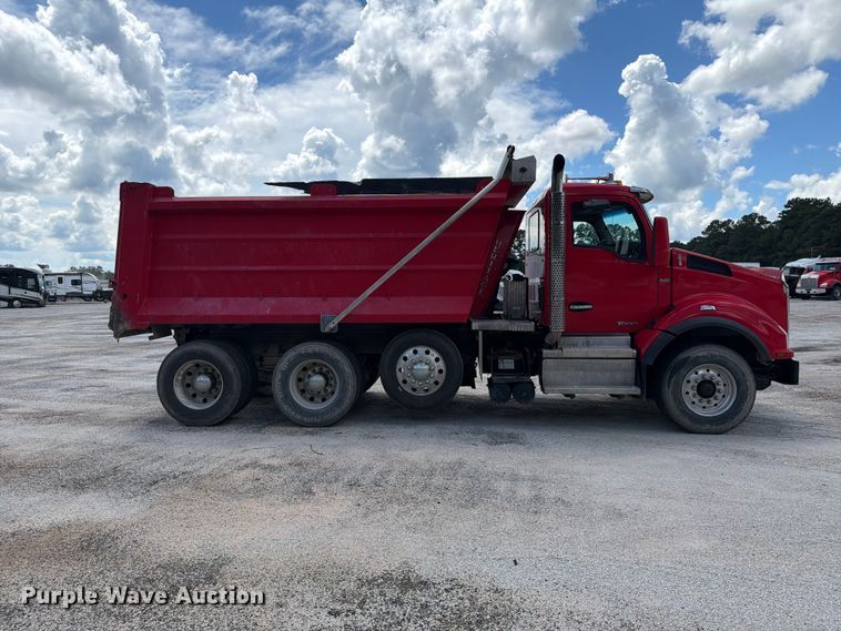 image for item YA4199 2020 Kenworth T880 dump truck