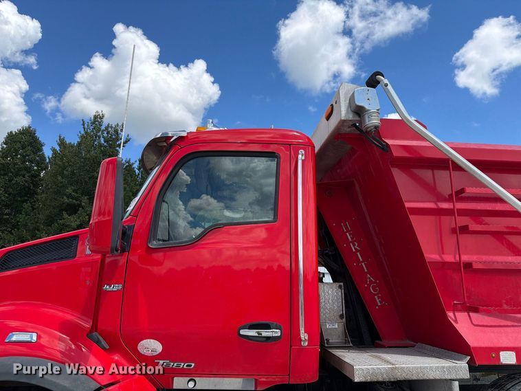 image for item YA4199 2020 Kenworth T880 dump truck