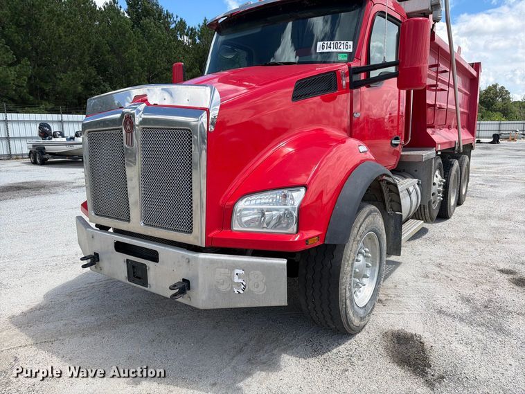 image for item YA4199 2020 Kenworth T880 dump truck