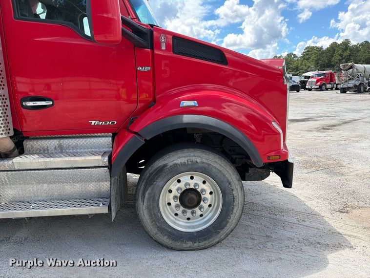 image for item YA4199 2020 Kenworth T880 dump truck