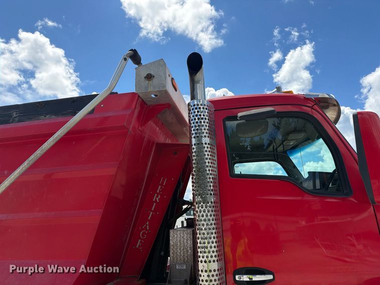 image for item YA4199 2020 Kenworth T880 dump truck