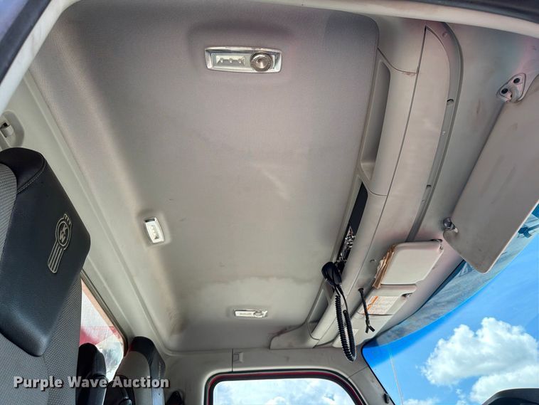image for item YA4199 2020 Kenworth T880 dump truck