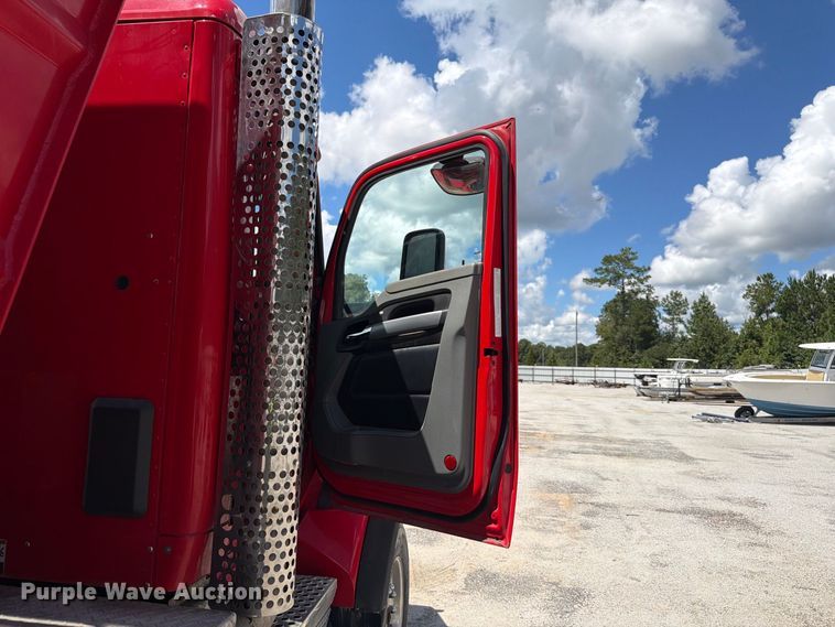 image for item YA4199 2020 Kenworth T880 dump truck