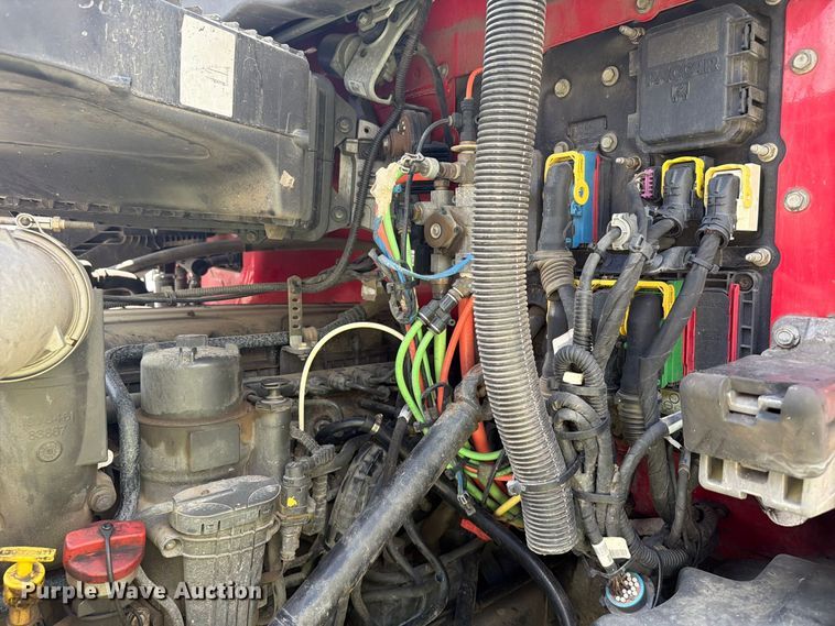 image for item YA4199 2020 Kenworth T880 dump truck