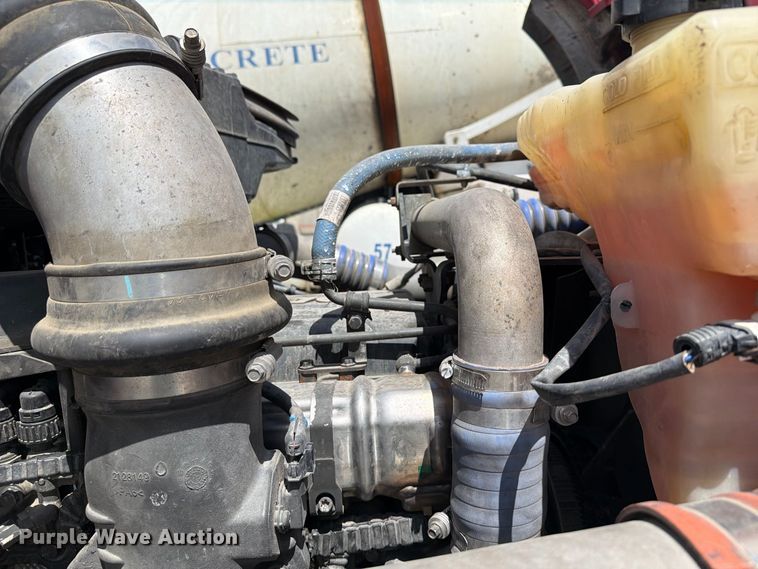 image for item YA4199 2020 Kenworth T880 dump truck