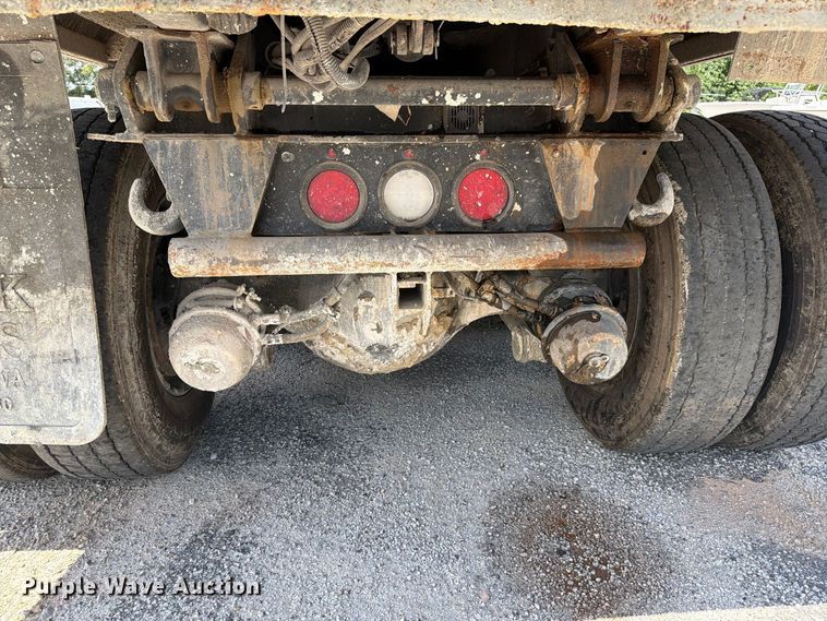 image for item YA4199 2020 Kenworth T880 dump truck