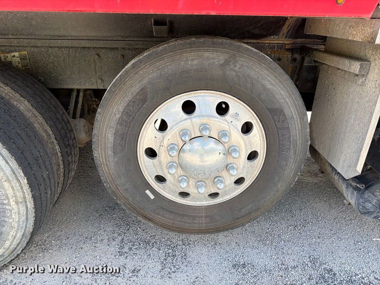 image for item YA4199 2020 Kenworth T880 dump truck