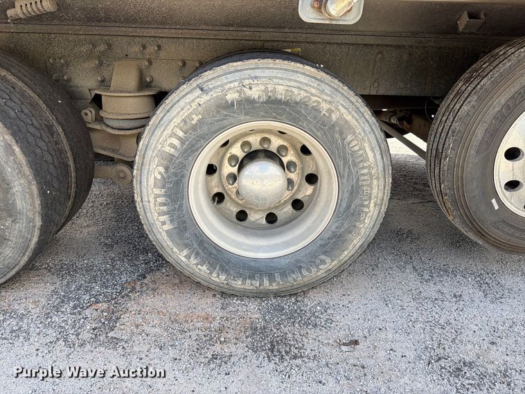 image for item YA4199 2020 Kenworth T880 dump truck