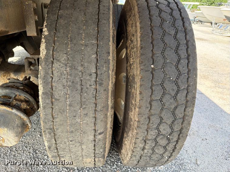 image for item YA4199 2020 Kenworth T880 dump truck