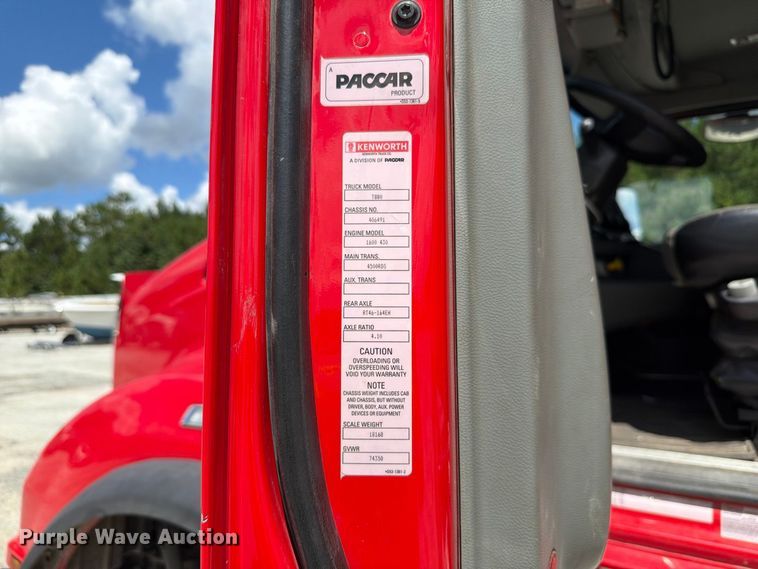 image for item YA4199 2020 Kenworth T880 dump truck