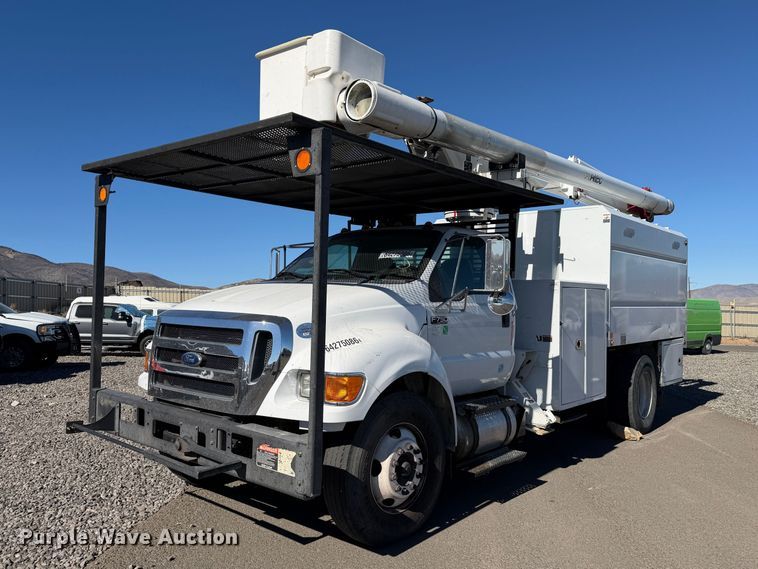 image for item YA4528 2015 Ford F750 Super Duty forestry bucket truck