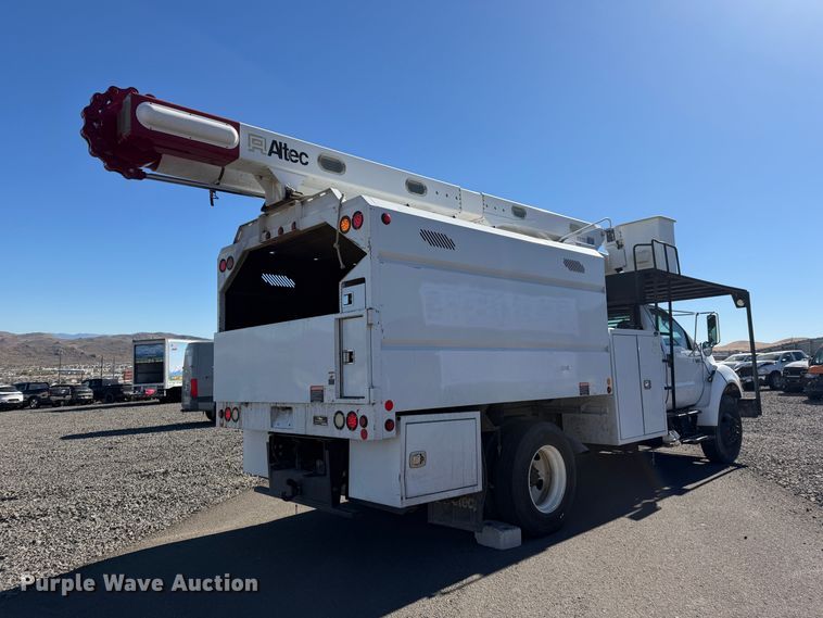 image for item YA4528 2015 Ford F750 Super Duty forestry bucket truck