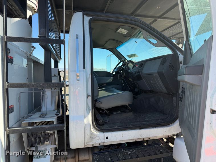 image for item YA4528 2015 Ford F750 Super Duty forestry bucket truck