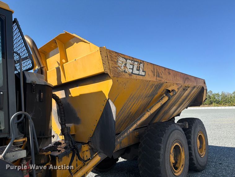 image for item YA4643 Bell B30E articulated haul truck