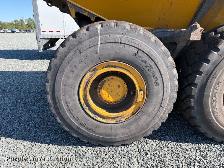image for item YA4643 Bell B30E articulated haul truck