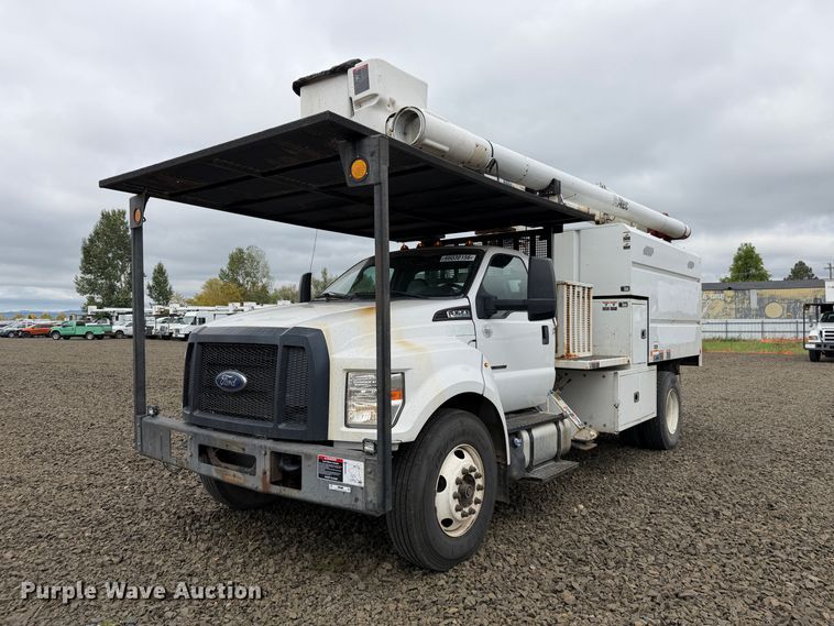 image for item YA4735 2016 Ford F750 Super Duty forestry bucket truck