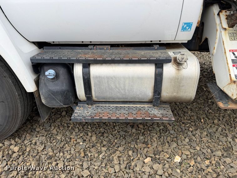 image for item YA4735 2016 Ford F750 Super Duty forestry bucket truck