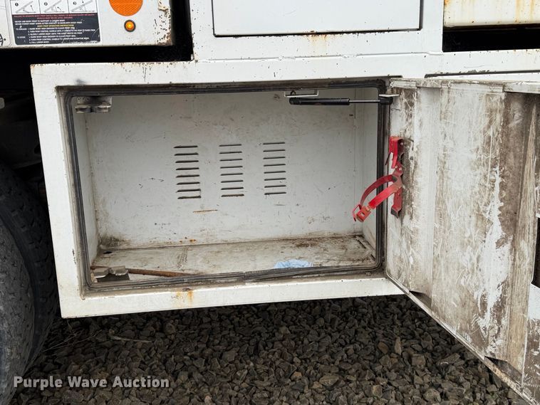 image for item YA4735 2016 Ford F750 Super Duty forestry bucket truck