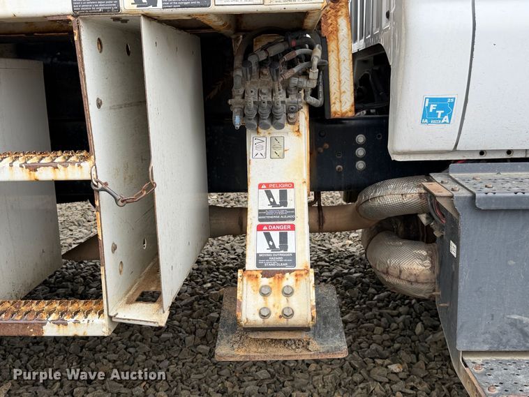 image for item YA4735 2016 Ford F750 Super Duty forestry bucket truck