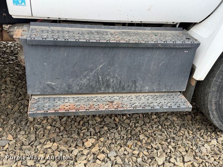 image for item YA4735 2016 Ford F750 Super Duty forestry bucket truck