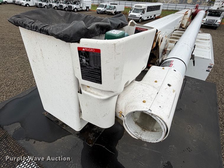 image for item YA4735 2016 Ford F750 Super Duty forestry bucket truck