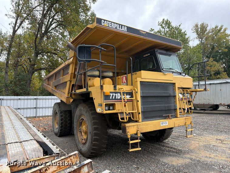image for item YA4857 2013 Caterpillar 771D haul truck