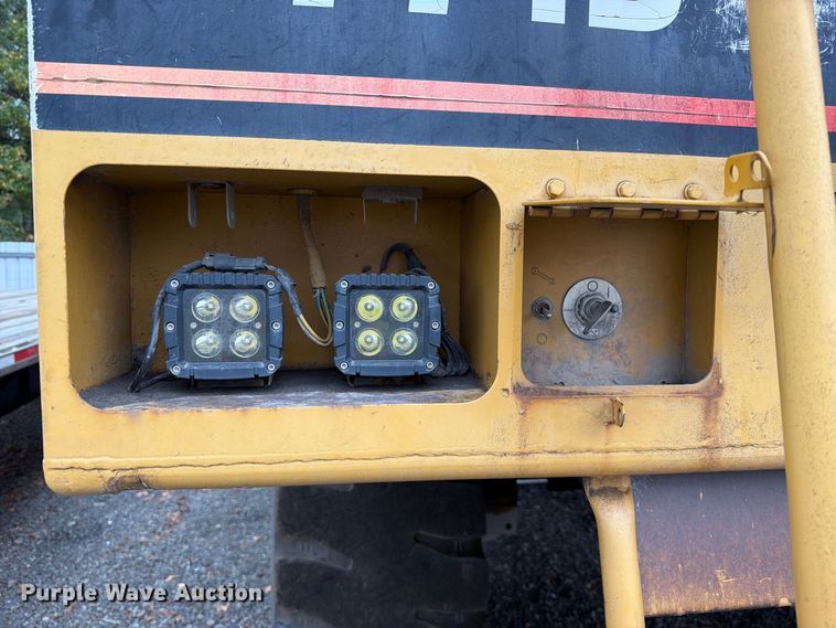 image for item YA4857 2013 Caterpillar 771D haul truck