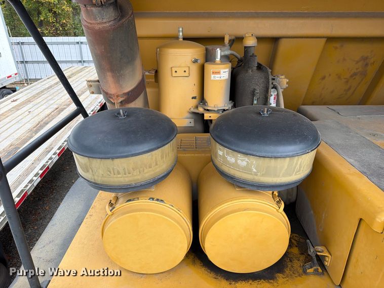 image for item YA4857 2013 Caterpillar 771D haul truck