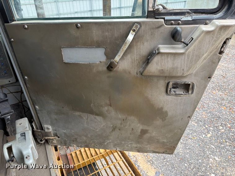 image for item YA4857 2013 Caterpillar 771D haul truck