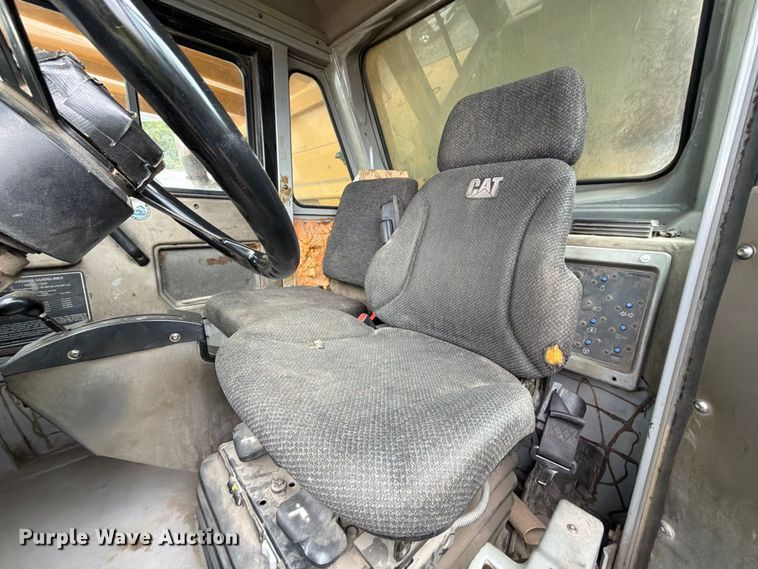 image for item YA4857 2013 Caterpillar 771D haul truck