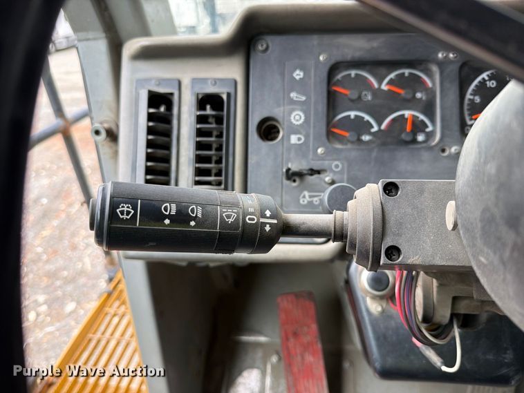 image for item YA4857 2013 Caterpillar 771D haul truck