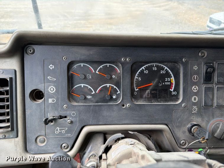 image for item YA4857 2013 Caterpillar 771D haul truck