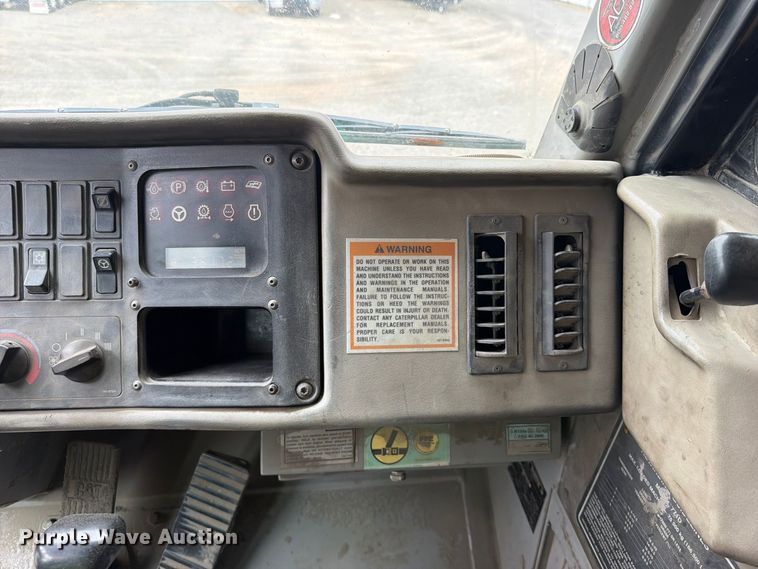 image for item YA4857 2013 Caterpillar 771D haul truck