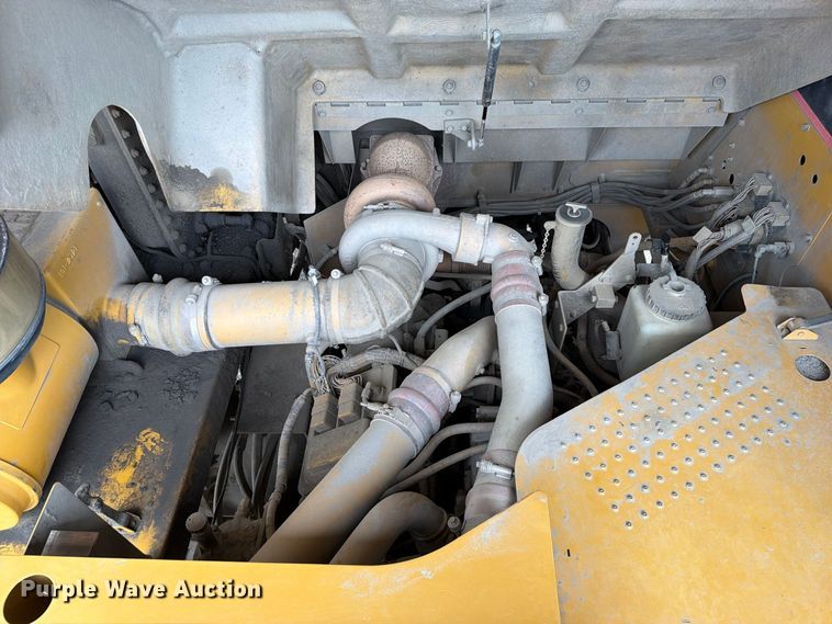 image for item YA4857 2013 Caterpillar 771D haul truck