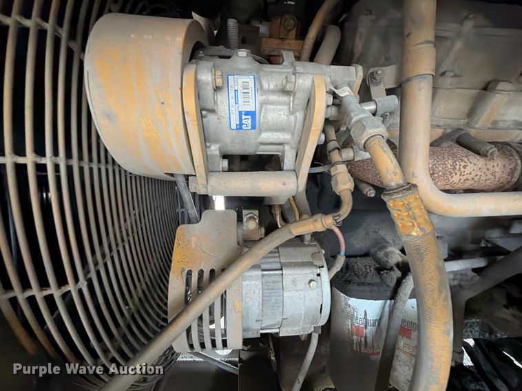 image for item YA4857 2013 Caterpillar 771D haul truck