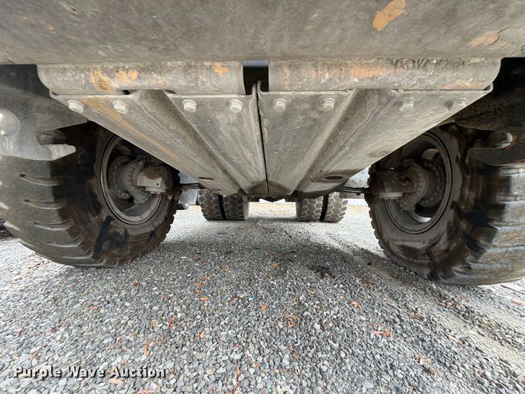 image for item YA4857 2013 Caterpillar 771D haul truck