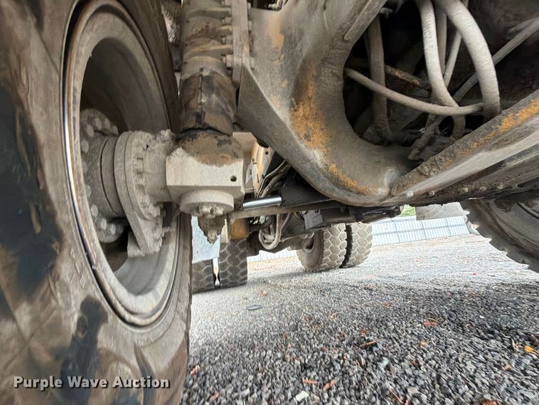 image for item YA4857 2013 Caterpillar 771D haul truck