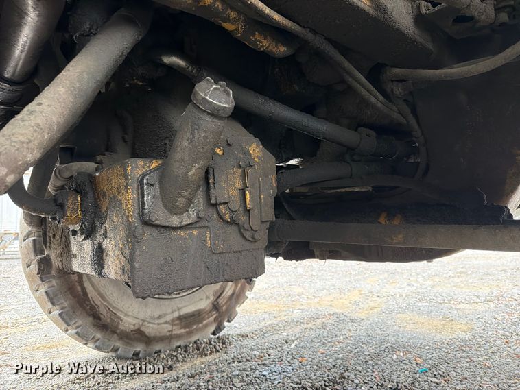 image for item YA4857 2013 Caterpillar 771D haul truck