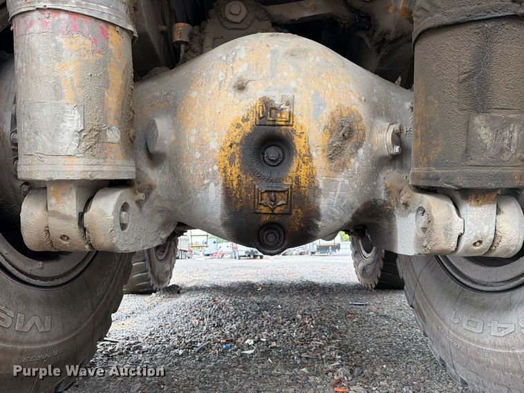 image for item YA4857 2013 Caterpillar 771D haul truck