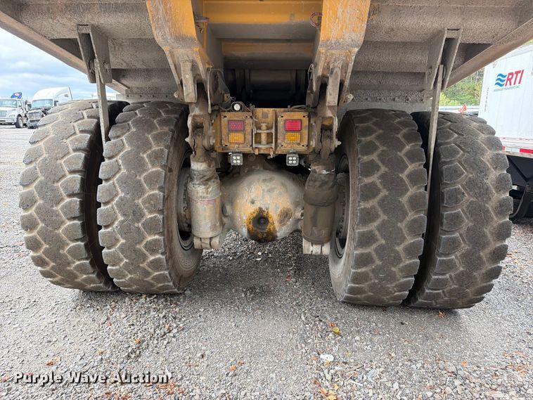 image for item YA4857 2013 Caterpillar 771D haul truck