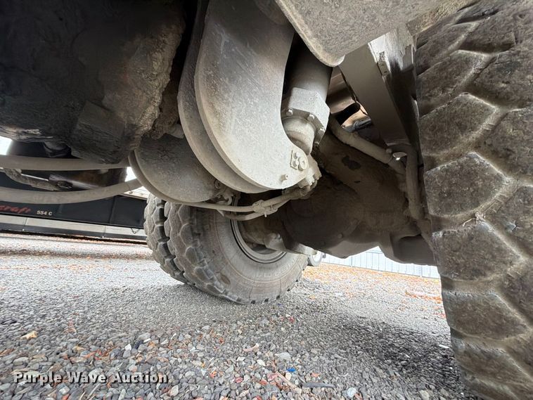 image for item YA4857 2013 Caterpillar 771D haul truck