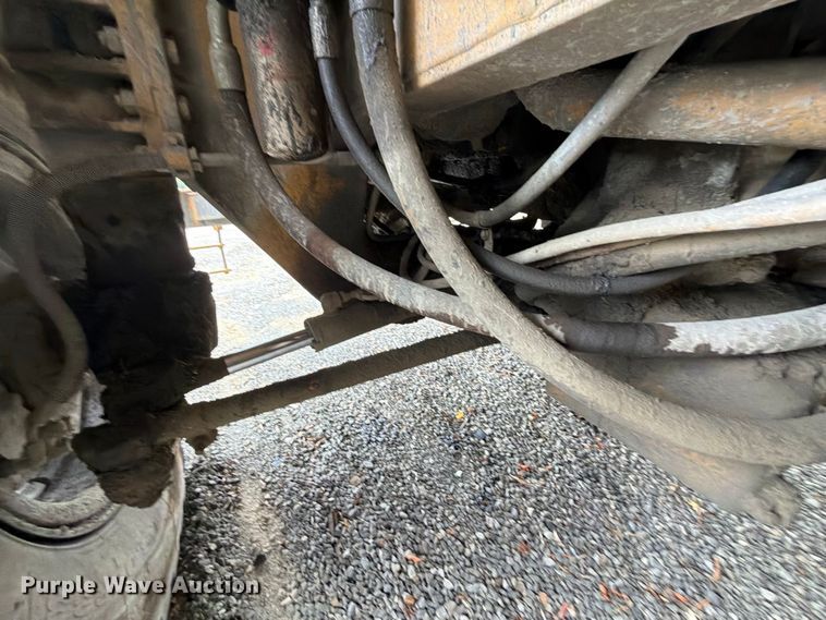 image for item YA4857 2013 Caterpillar 771D haul truck