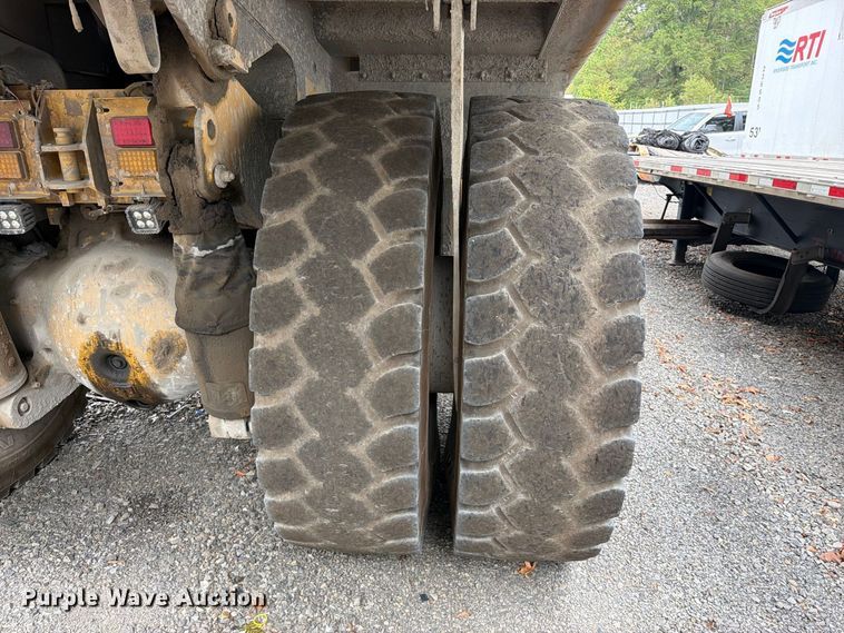 image for item YA4857 2013 Caterpillar 771D haul truck